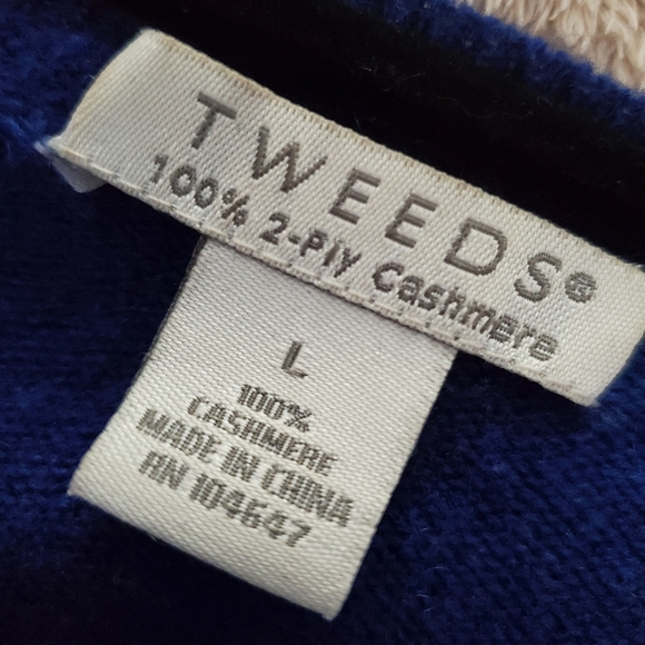 *SOLD* 100% Cashmere Cardigan Like New - Picture 7 of 7
